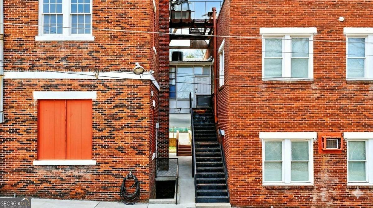 669 Dill Avenue SW Atlanta GA 30310