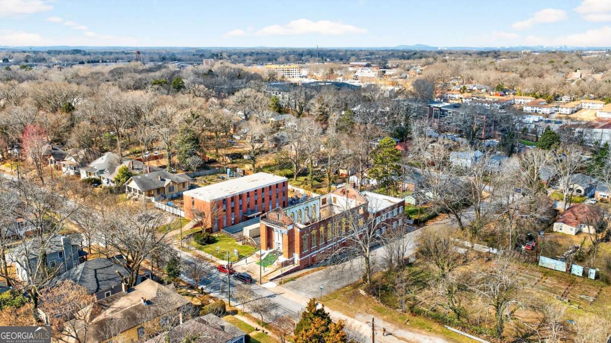 669 Dill Avenue SW Atlanta GA 30310