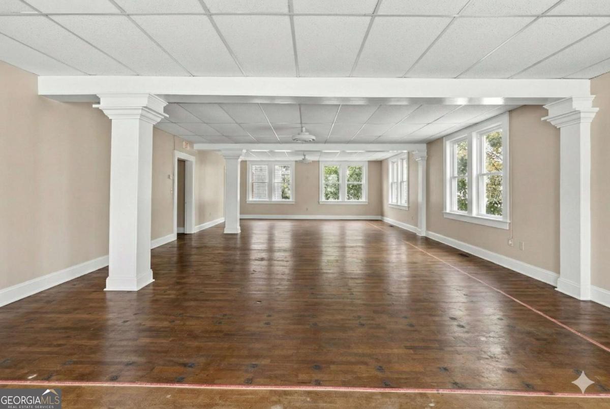 669 Dill Avenue SW Atlanta GA 30310