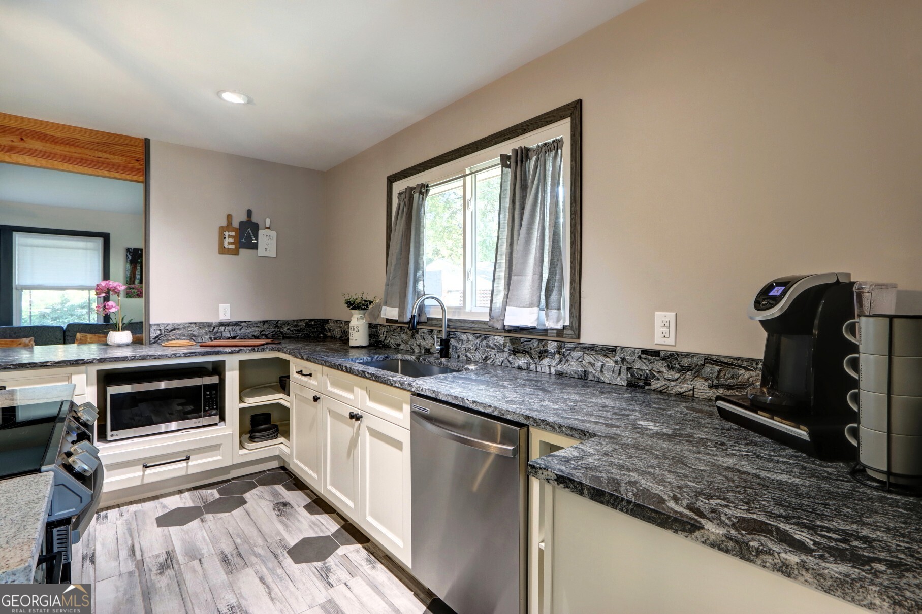 171 Smith Avenue Garden City GA 31408