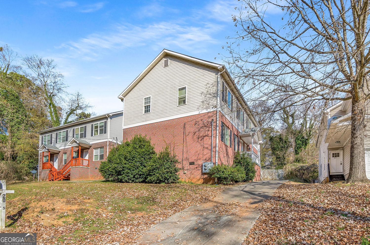 2045 Lois Place NW Atlanta GA 30318