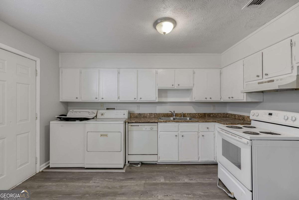 4881 Valley Dale Drive SW Lilburn GA 30047