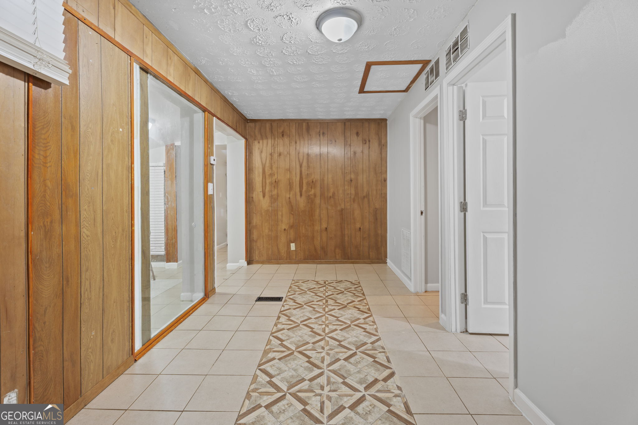 623 Nassau Street Forest Park GA 30297