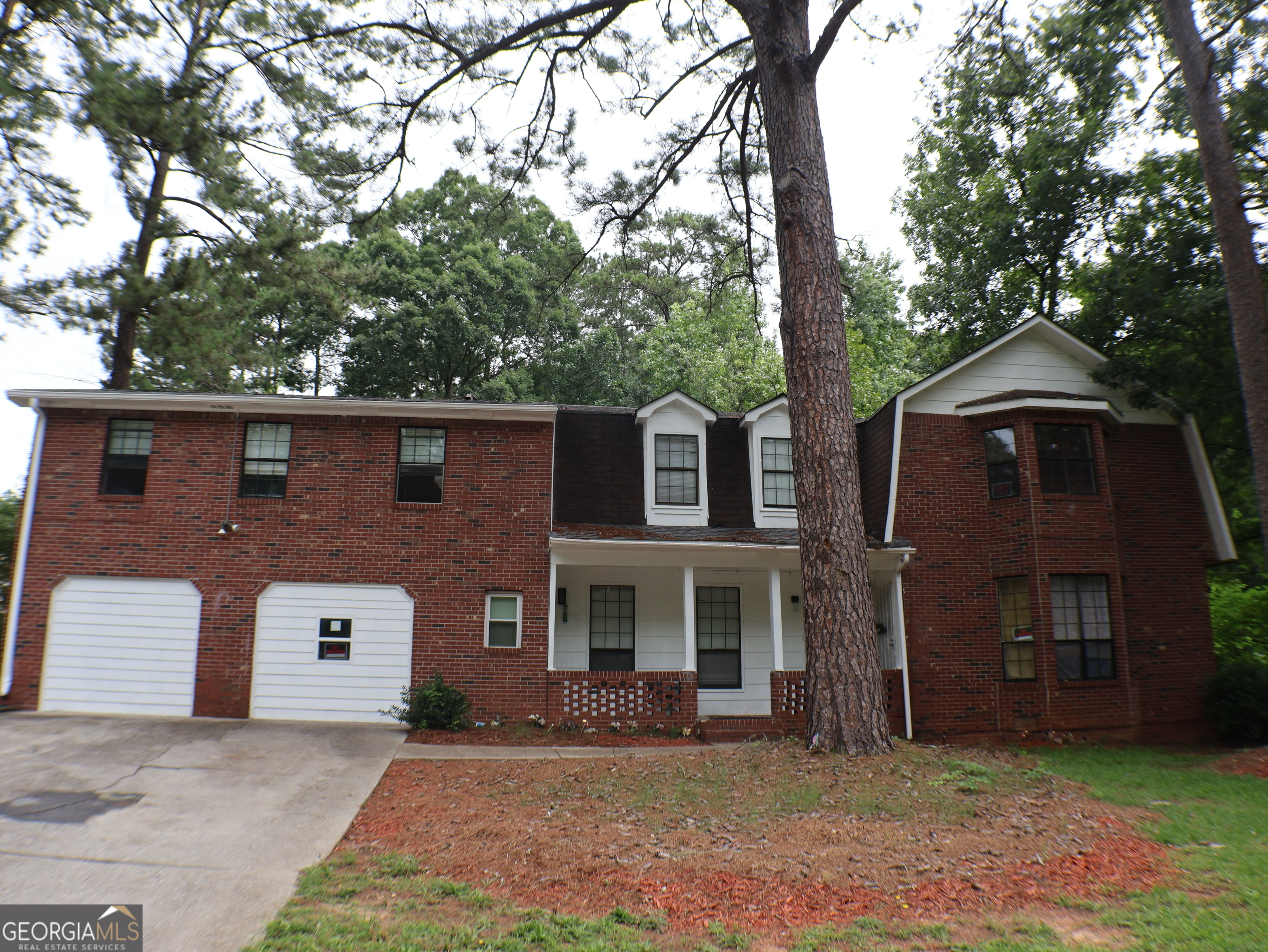 2498 Robinhood Drive Ellenwood GA 30294