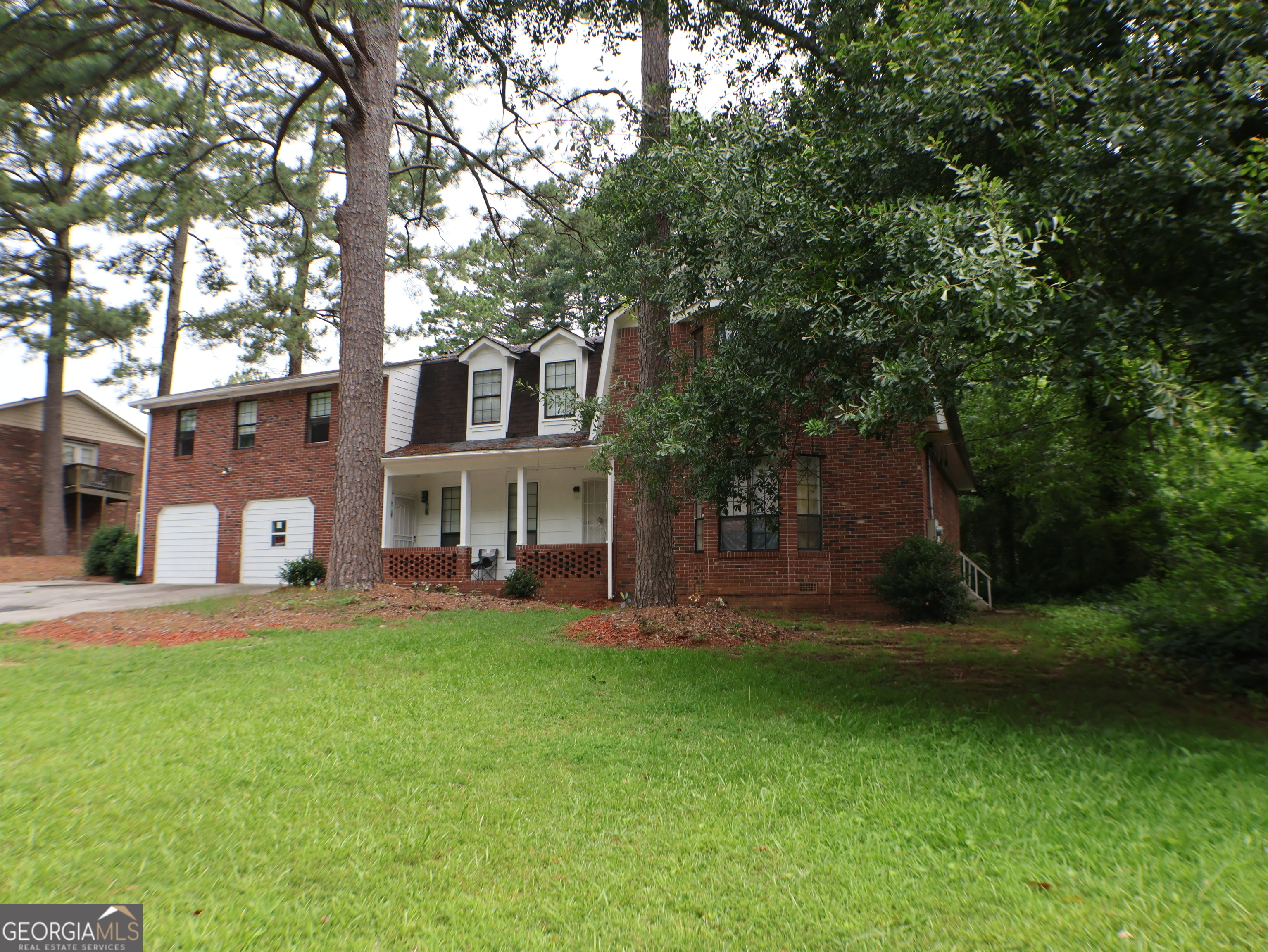 2498 Robinhood Drive Ellenwood GA 30294