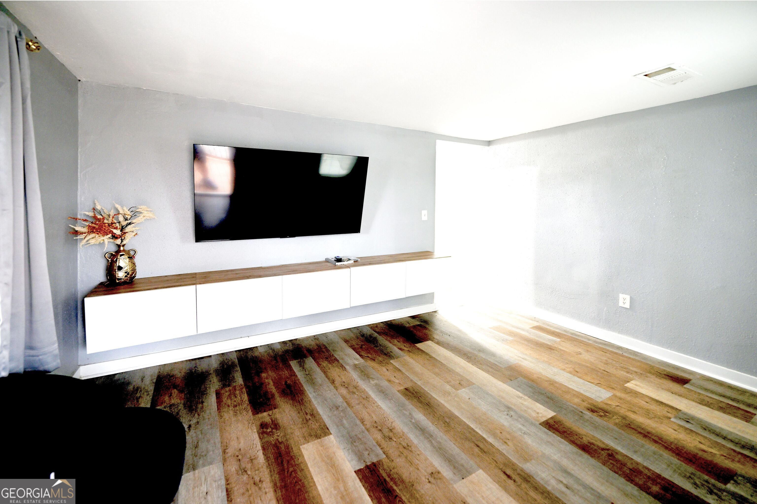 539 Paines Avenue NW Atlanta GA 30318