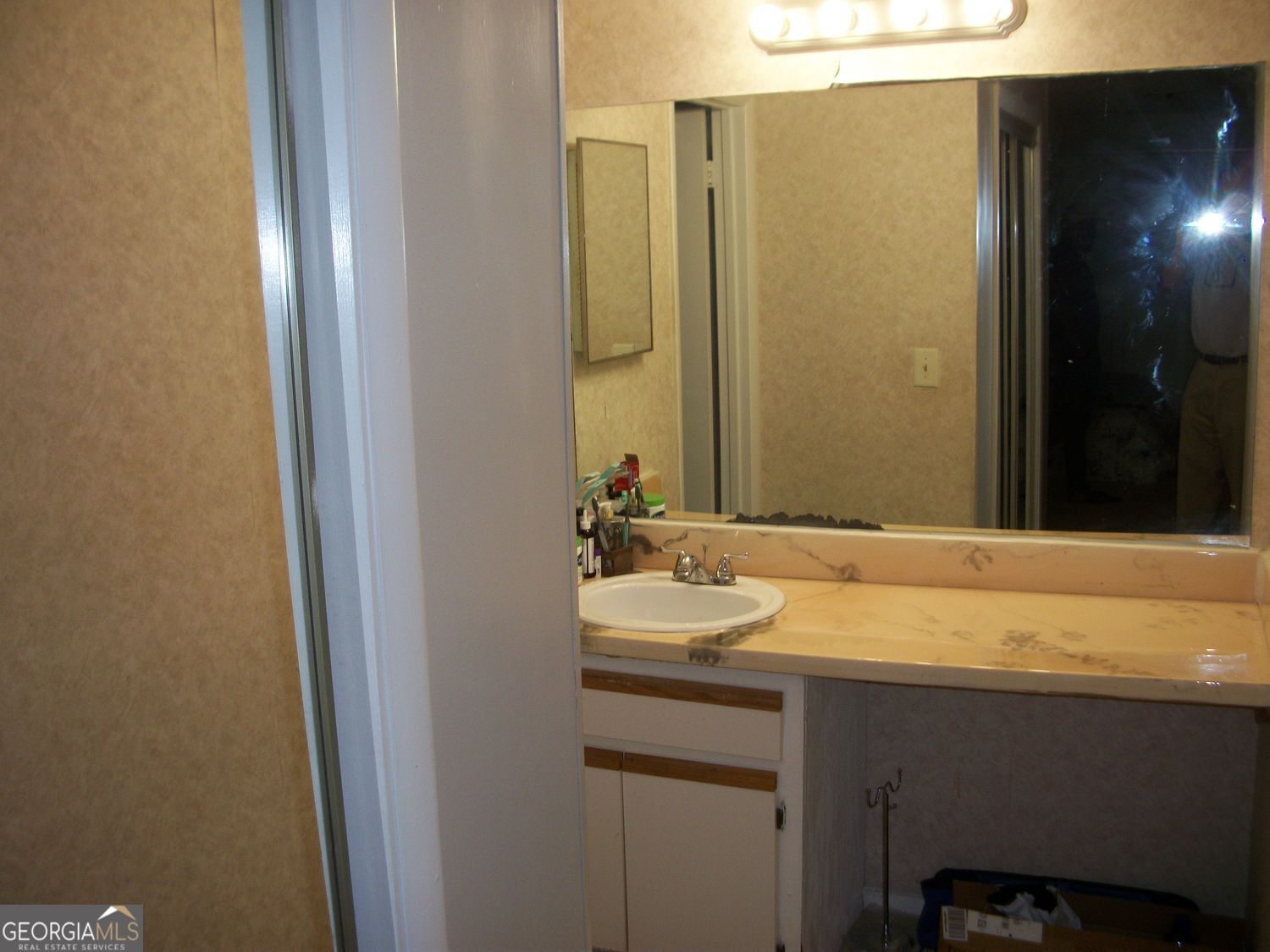 9400 Roberts #4G Drive Sandy Springs GA 30350