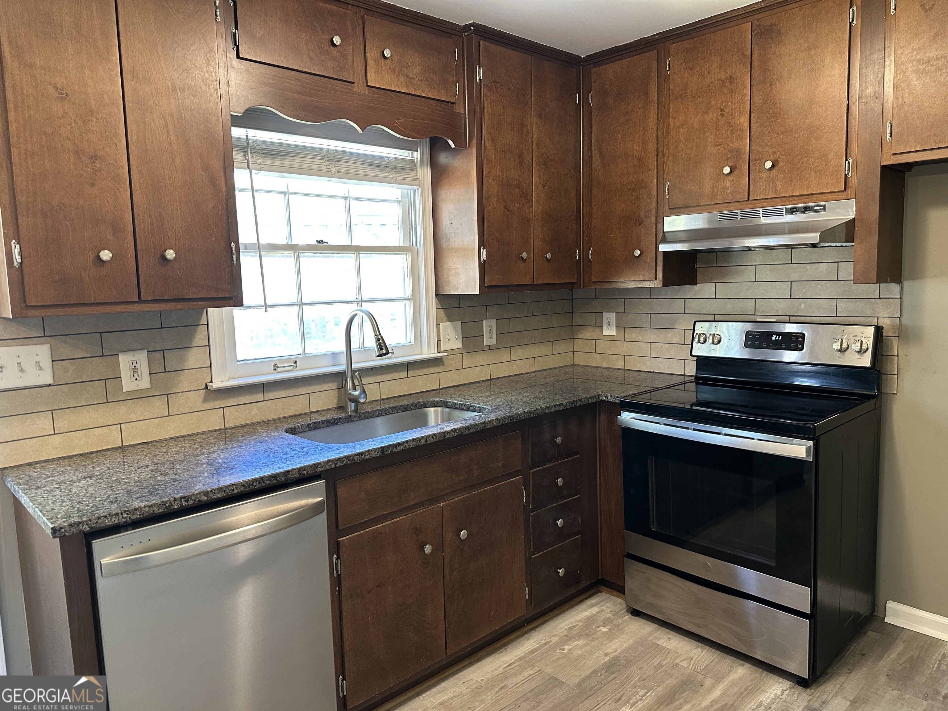 205 Maret Street Hartwell GA 30643