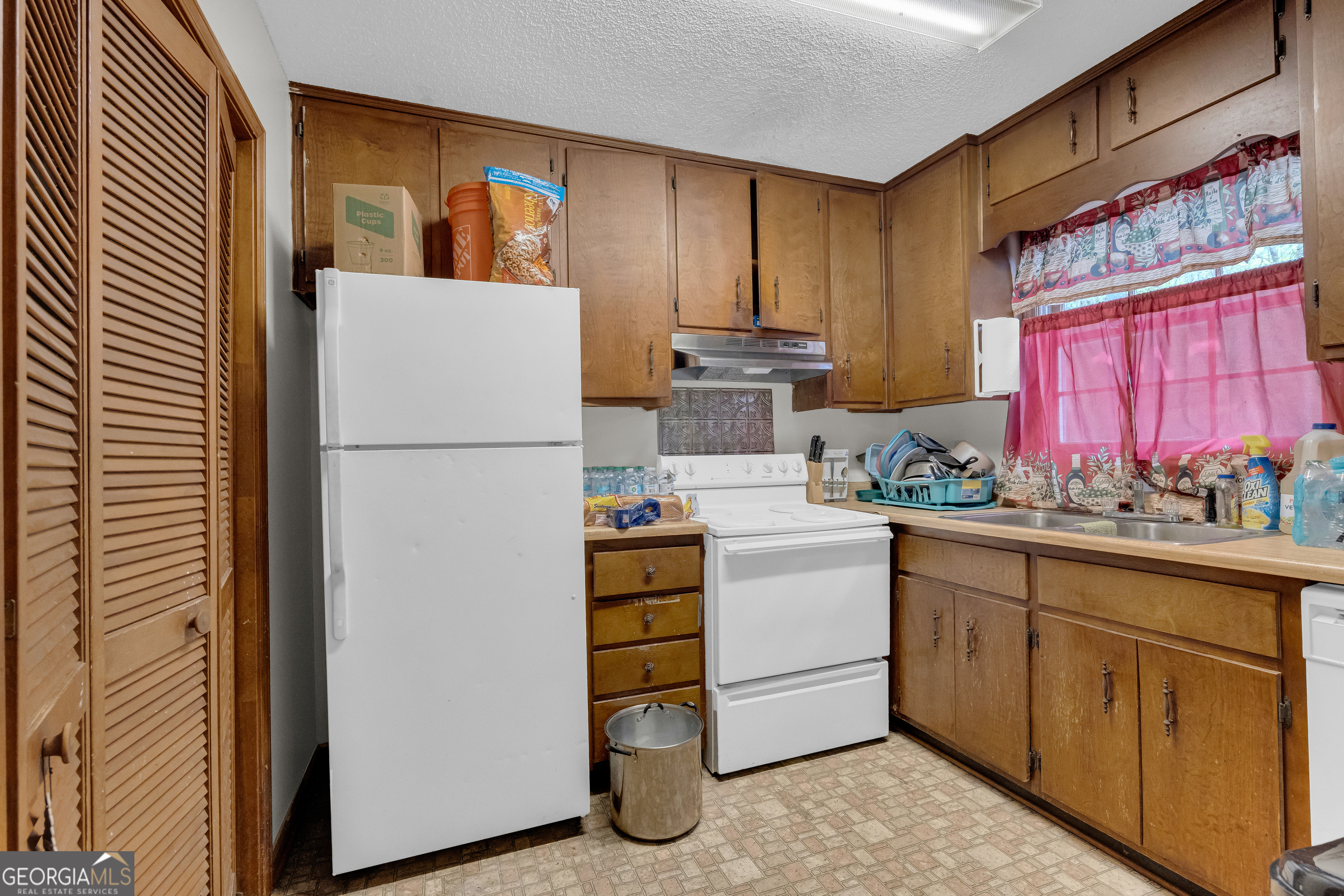 42,44,54,56 Greenwood Circle Toccoa GA 30577