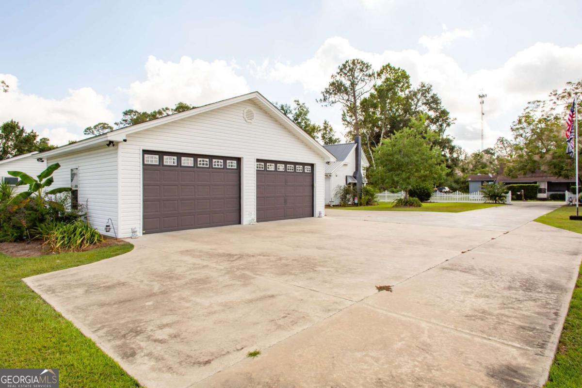 43 Graham Methodist Church Road Baxley GA 31513
