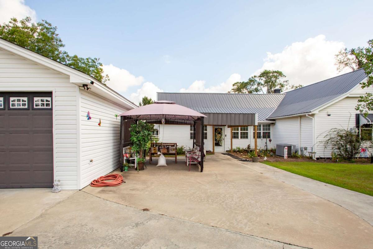 43 Graham Methodist Church Road Baxley GA 31513