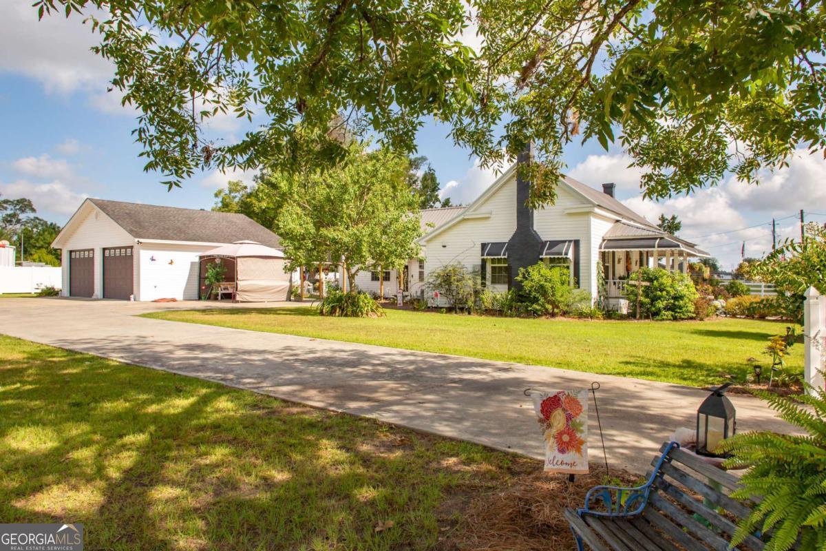 43 Graham Methodist Church Road Baxley GA 31513