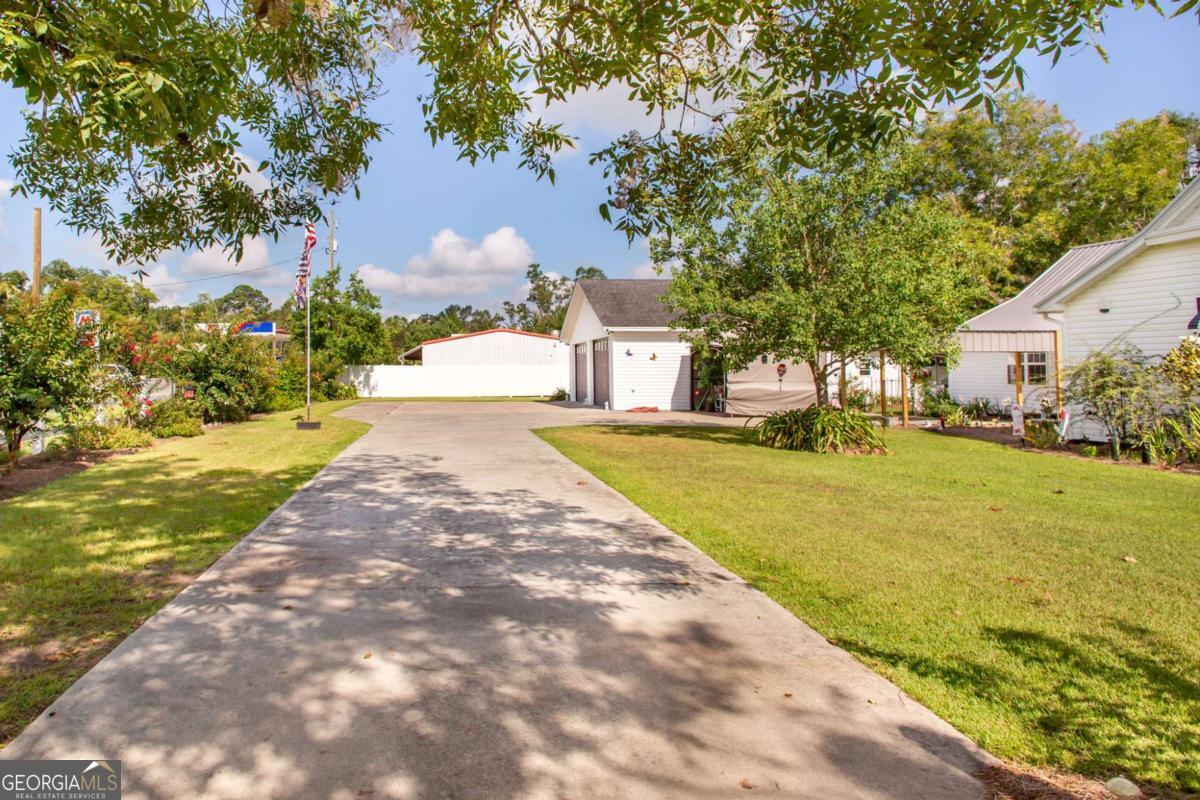 43 Graham Methodist Church Road Baxley GA 31513