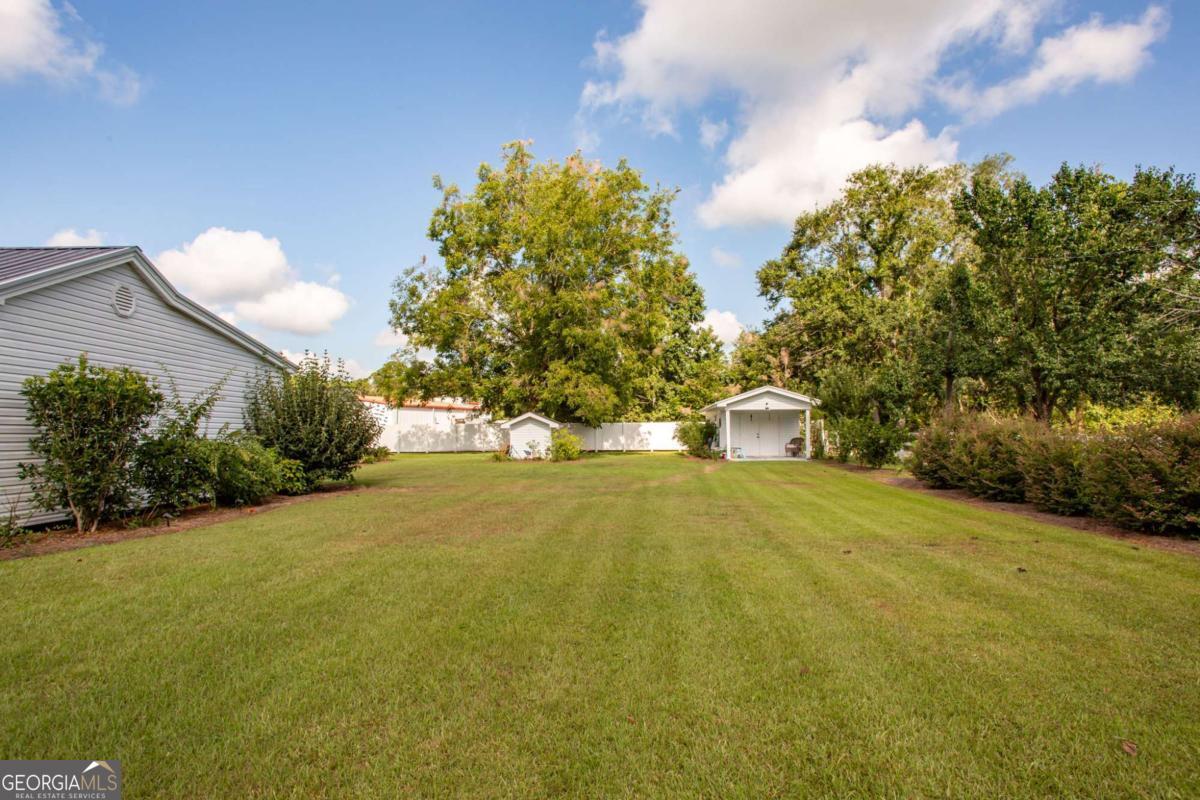 43 Graham Methodist Church Road Baxley GA 31513