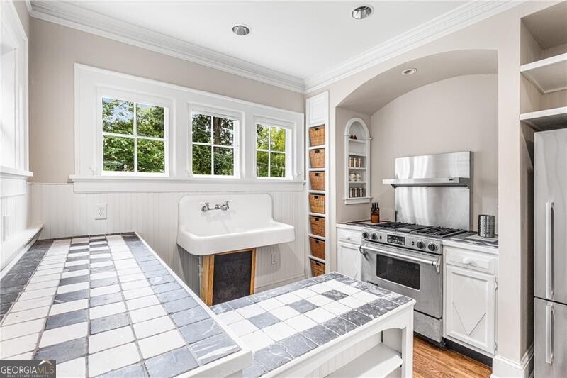 2417 Glenwood Drive NE Atlanta GA 30305