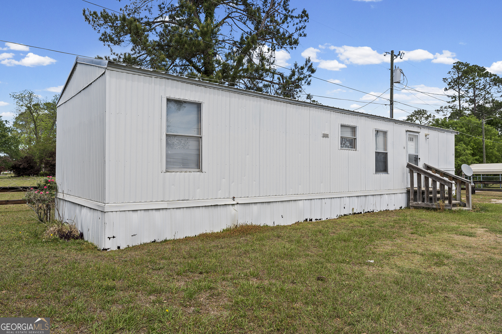 227 Bell Telephone Road Hazlehurst GA 31539