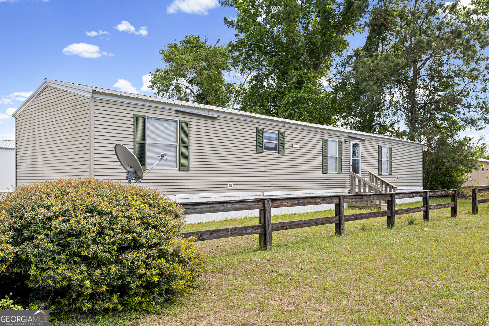 227 Bell Telephone Road Hazlehurst GA 31539