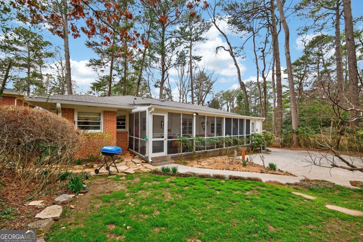 827 Pinetree Drive Decatur GA 30030