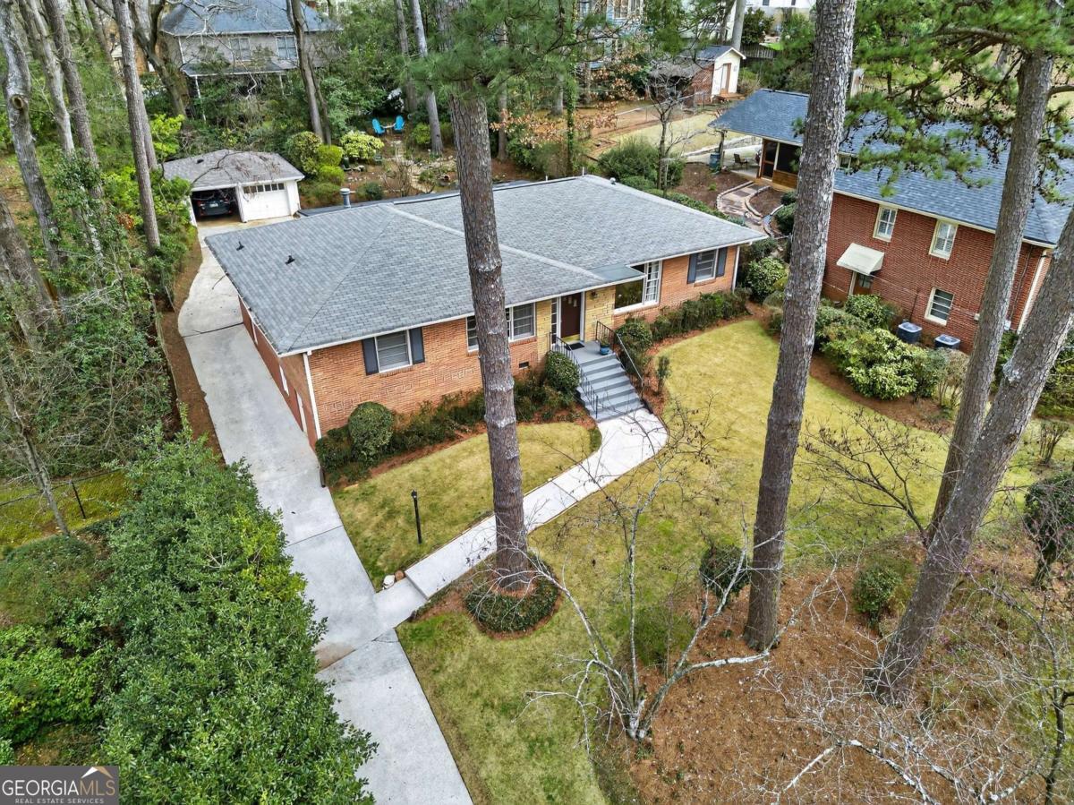 827 Pinetree Drive Decatur GA 30030