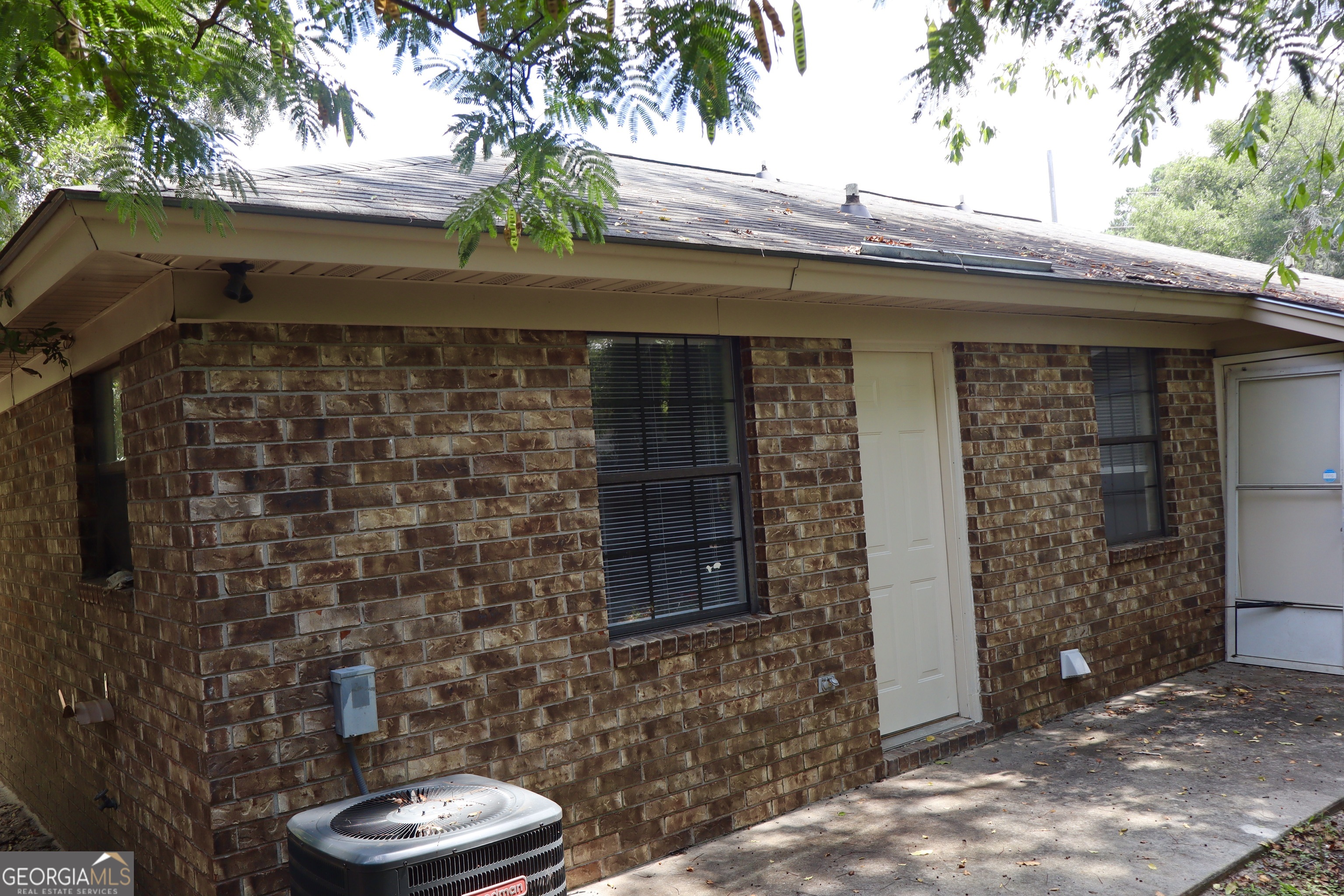 1311 E 67th Street Savannah GA 31404