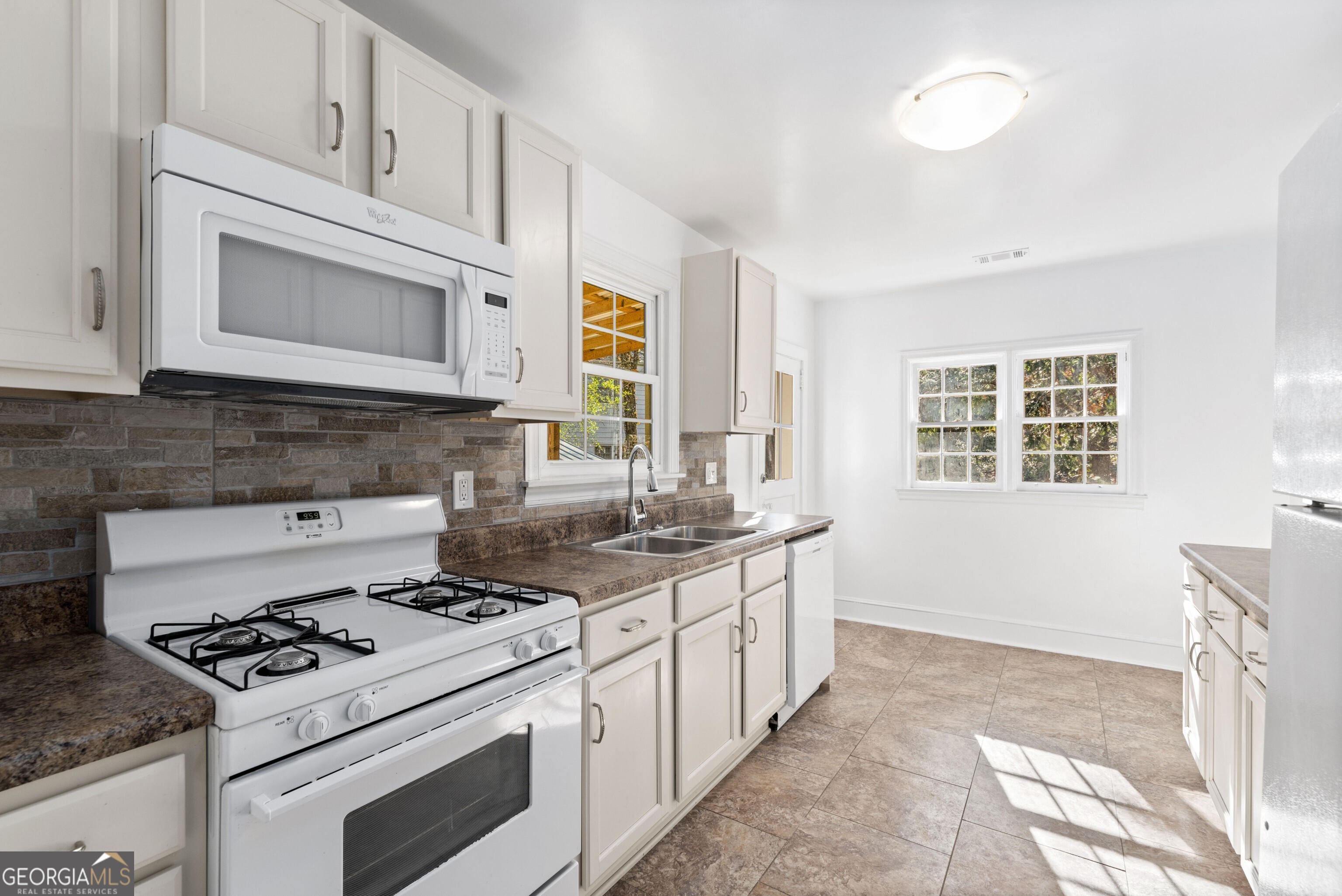 3310 E Roxboro Road NE Atlanta GA 30324