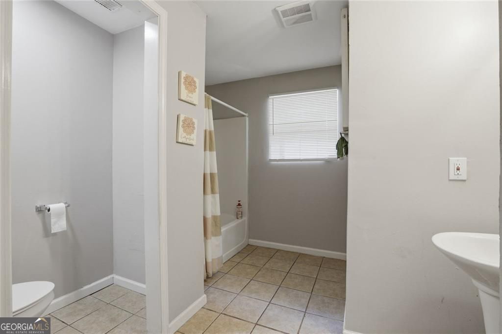 1070 Mayson Turner Road NW Atlanta GA 30314