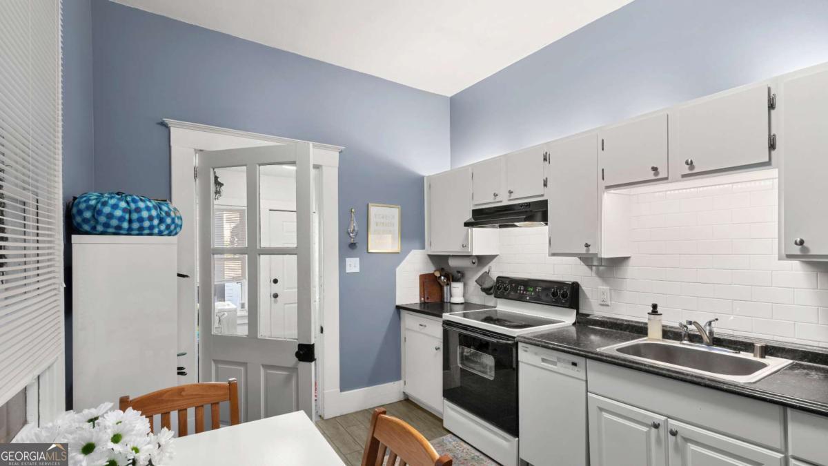 534 E Waldburg Street Savannah GA 31401