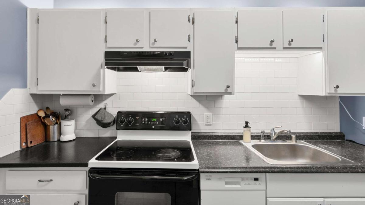 534 E Waldburg Street Savannah GA 31401