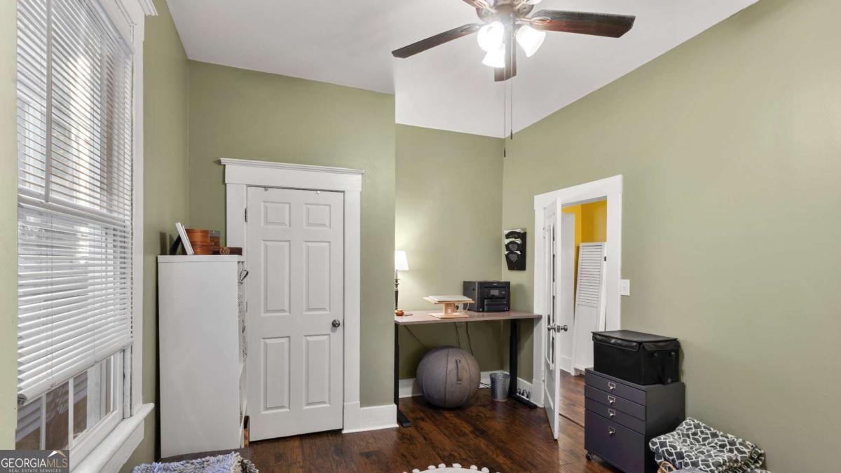 534 E Waldburg Street Savannah GA 31401