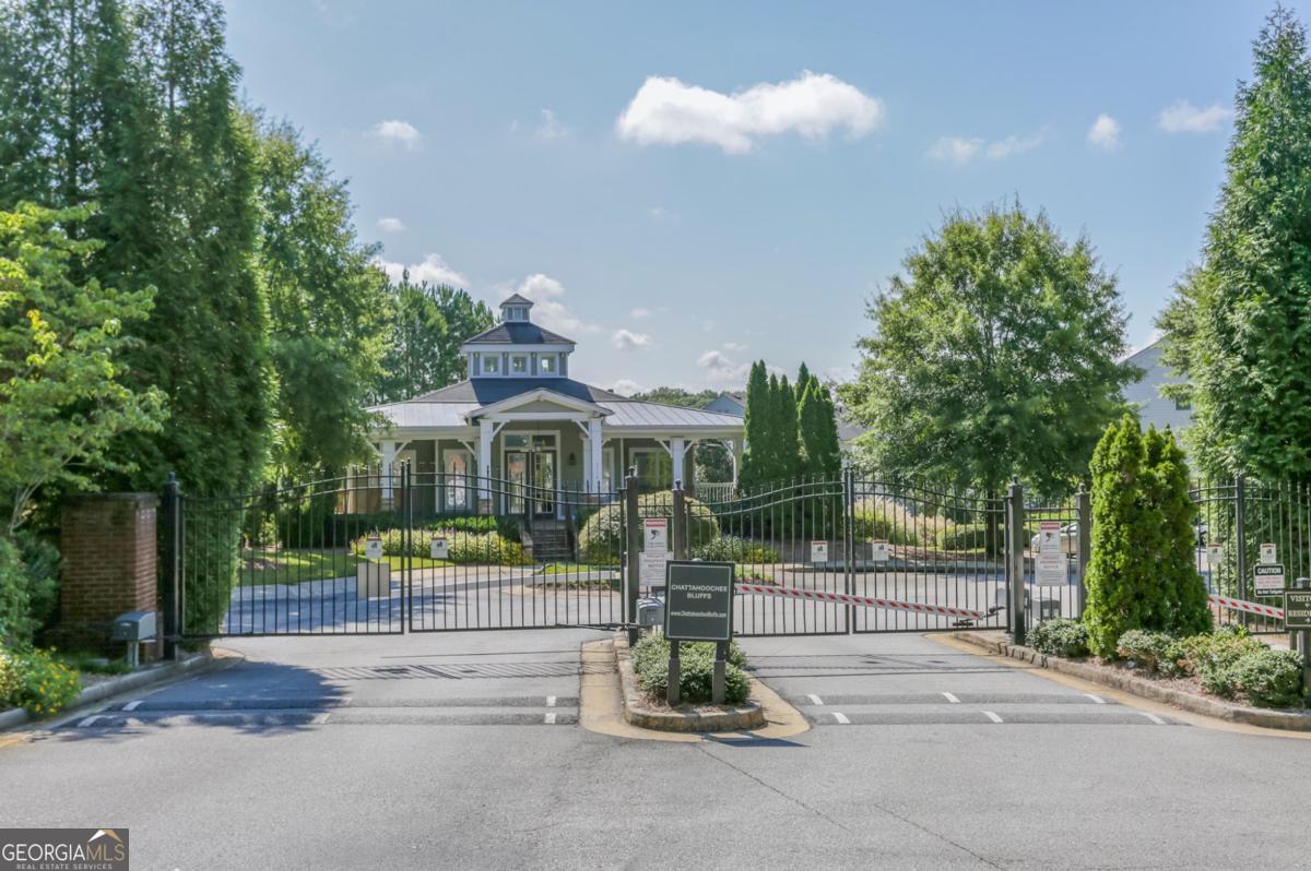 3758 Chattahoochee Summit Drive SE Atlanta GA 30339