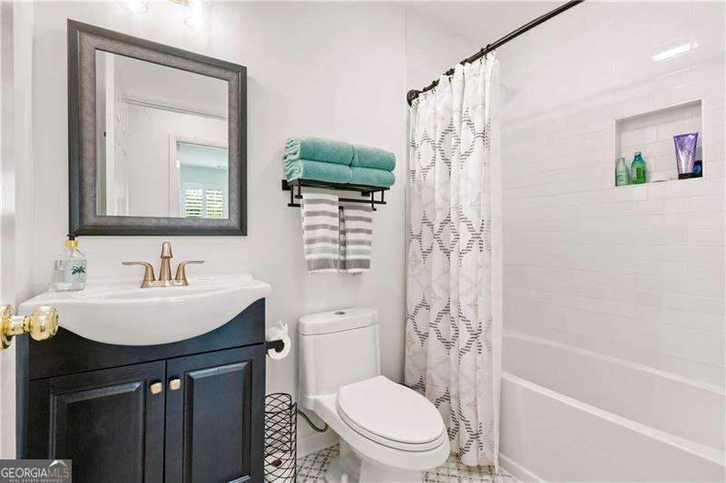 5025 Lakewood Drive Acworth GA 30101