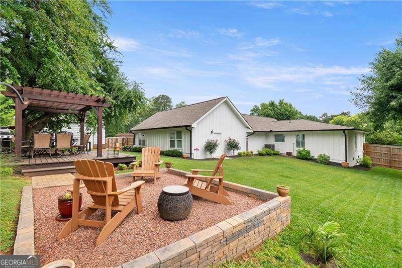 5025 Lakewood Drive Acworth GA 30101