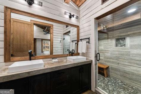 166 Red Oak Lane Mccaysville GA 30555