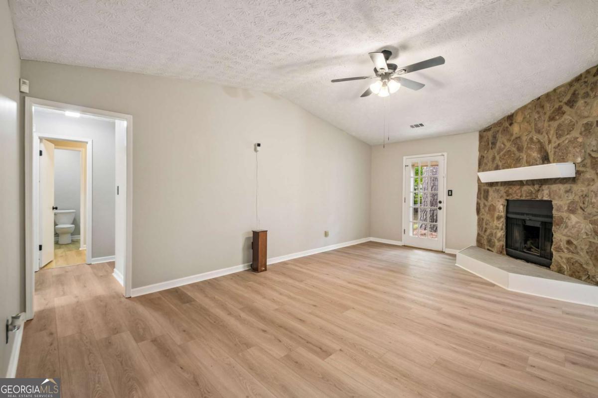 621 Maple Drive Riverdale GA 30274