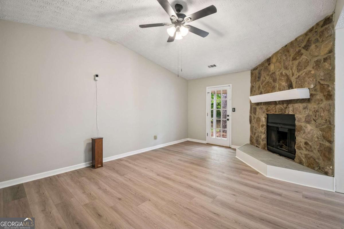 621 Maple Drive Riverdale GA 30274