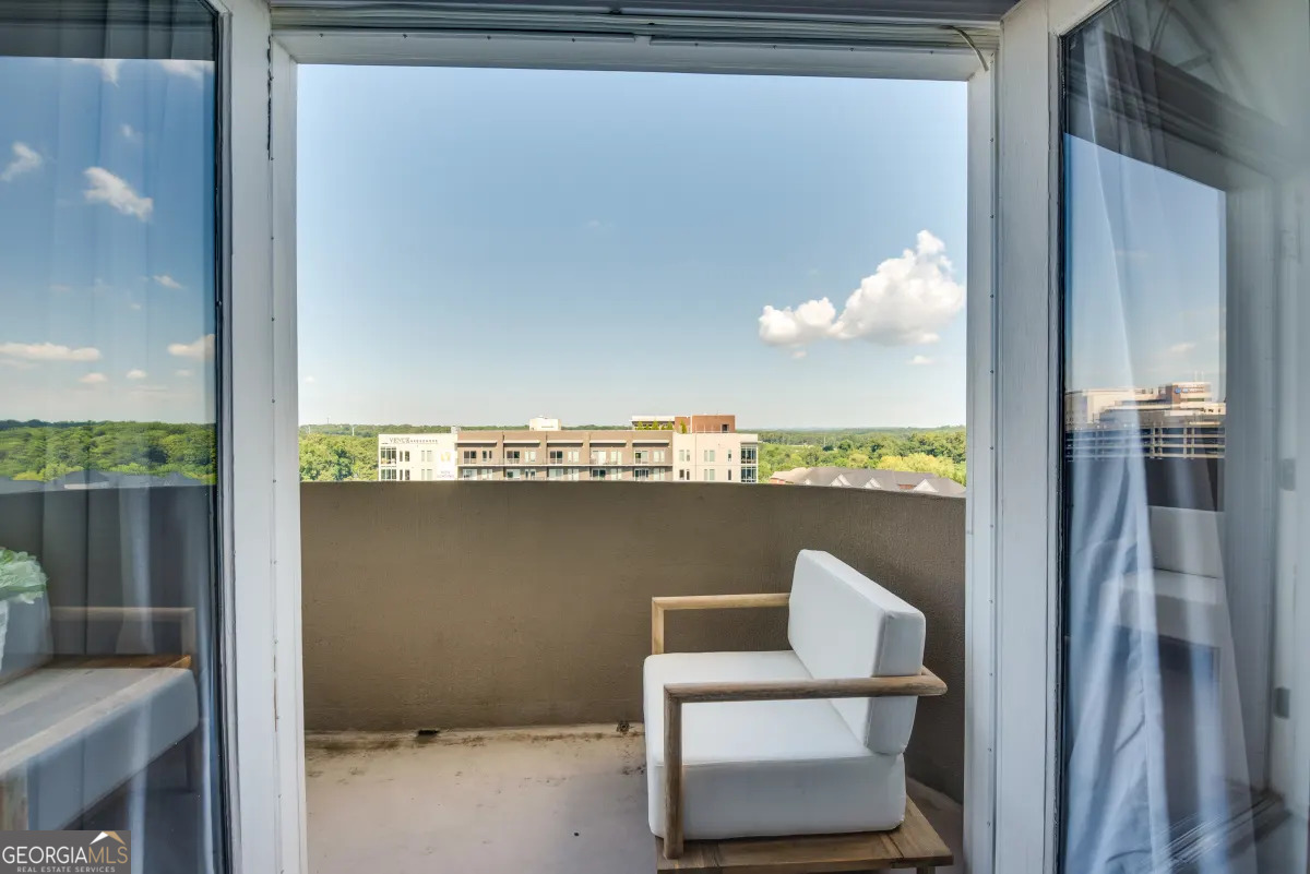 2161 Peachtree Road NE Atlanta GA 30309