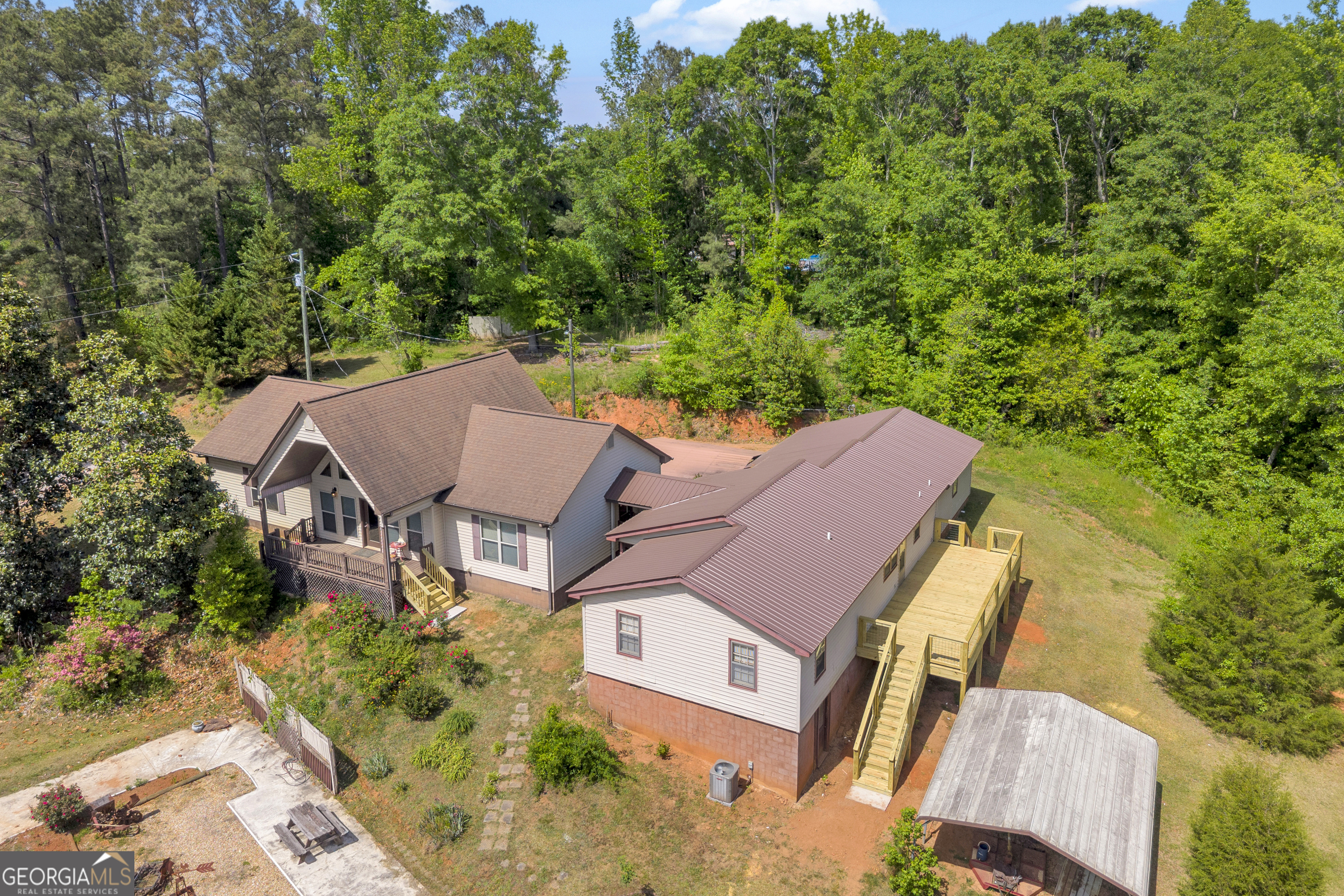 1894 Athens Road Carnesville GA 30521