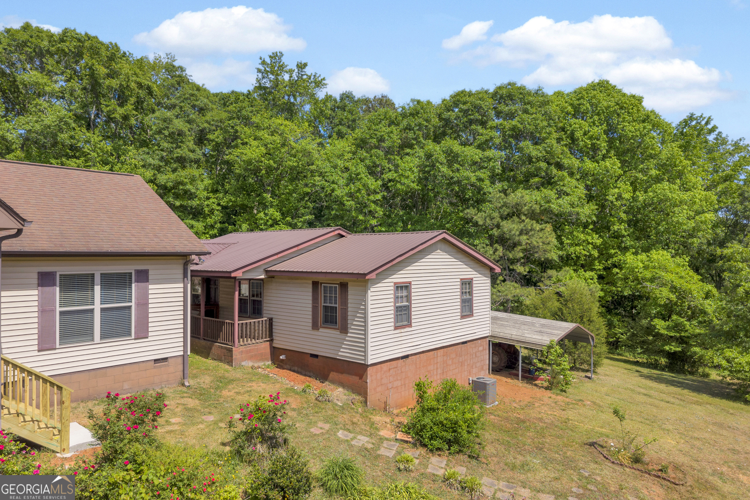 1894 Athens Road Carnesville GA 30521