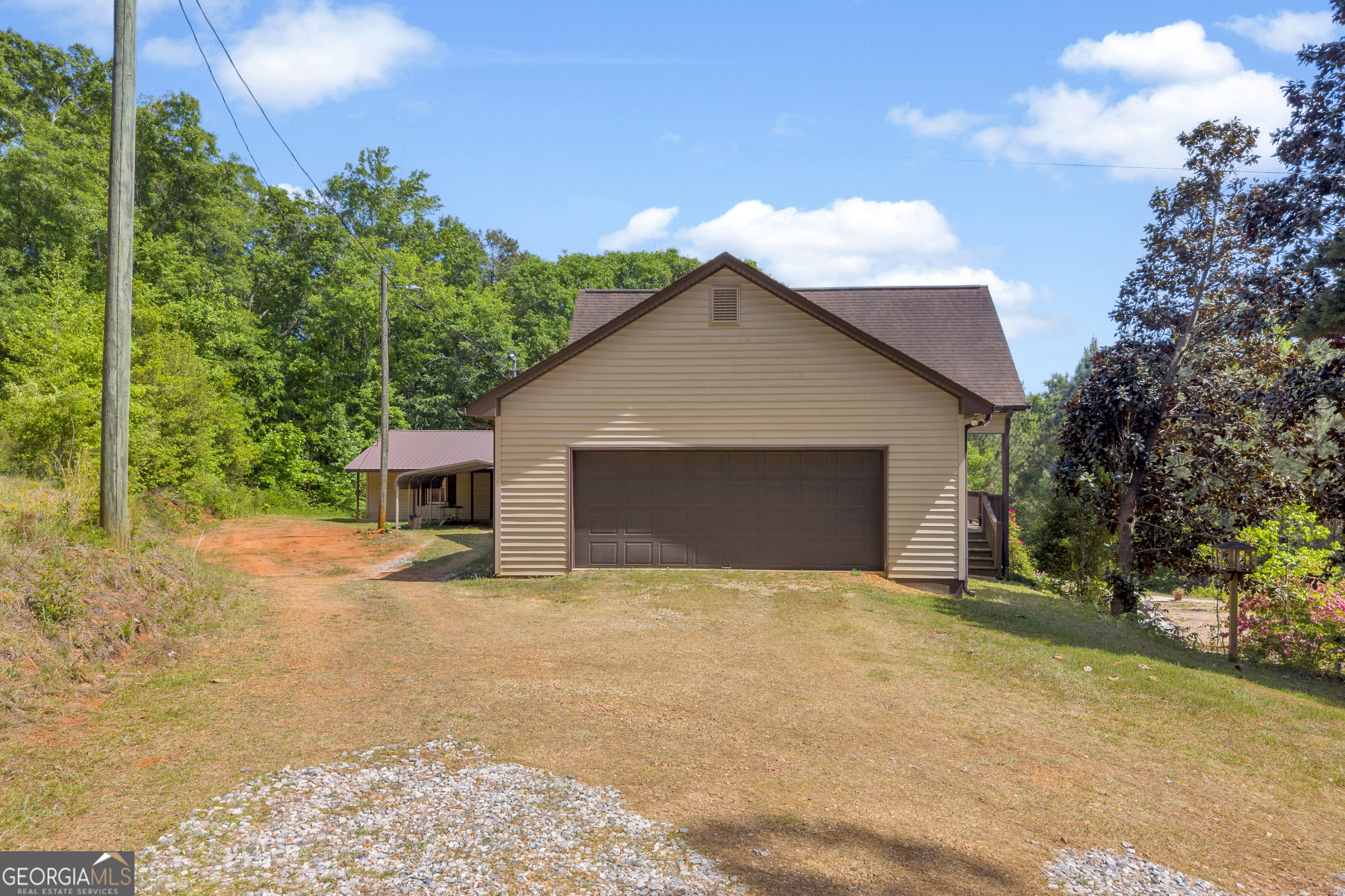 1894 Athens Road Carnesville GA 30521