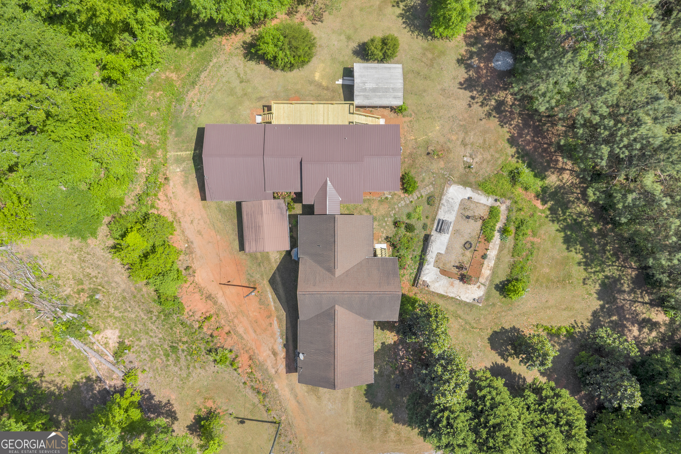 1894 Athens Road Carnesville GA 30521
