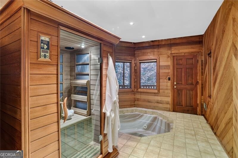 365 Crosstree Lane Sandy Springs GA 30328