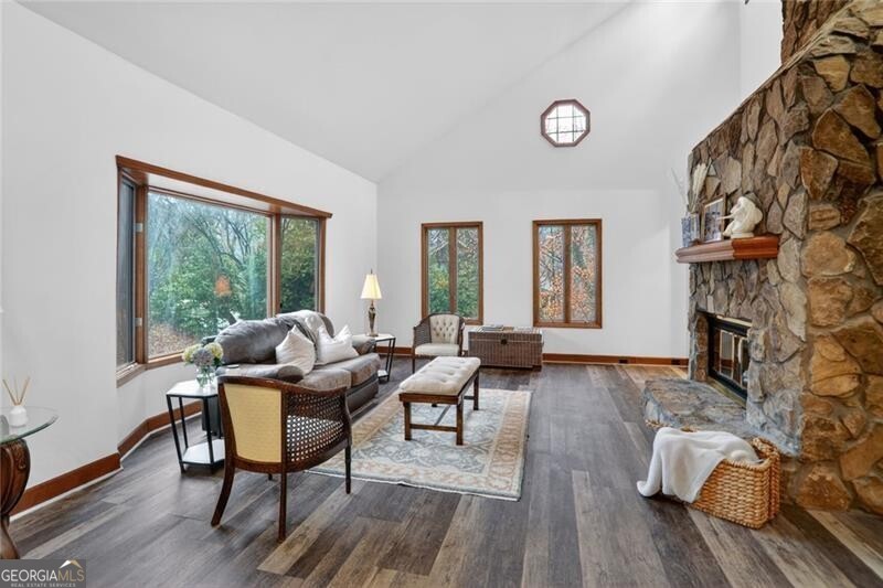 365 Crosstree Lane Sandy Springs GA 30328