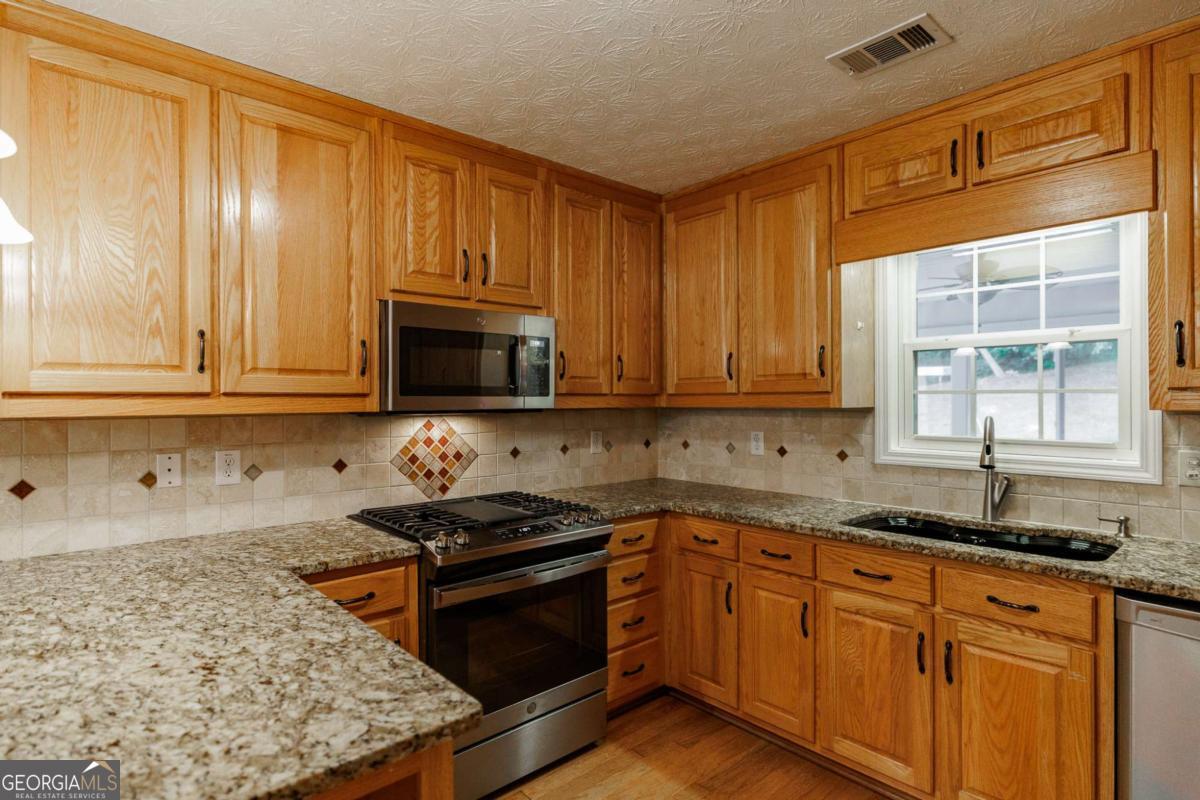 2249 Cluster Lane Grayson GA 30017