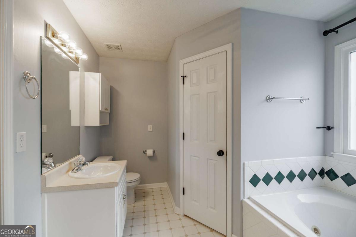 2249 Cluster Lane Grayson GA 30017