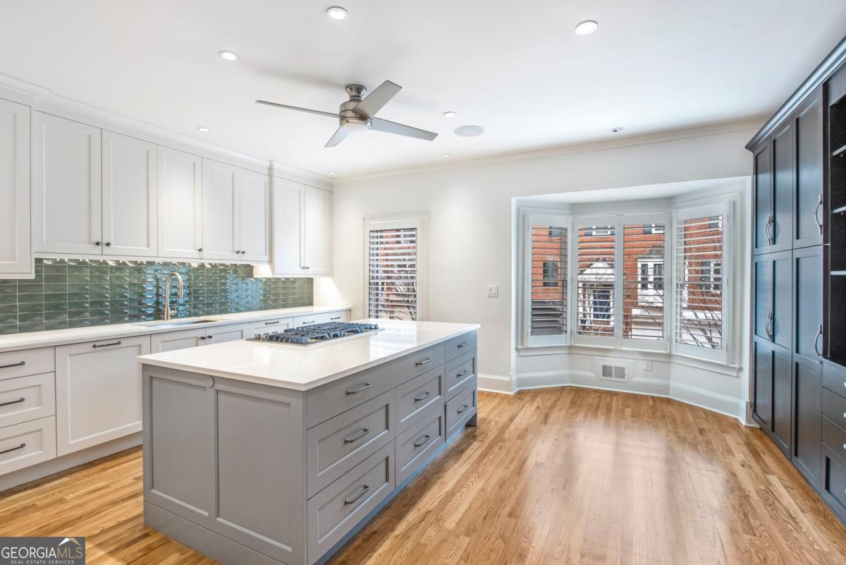 3685 Peachtree Road NE Atlanta GA 30319