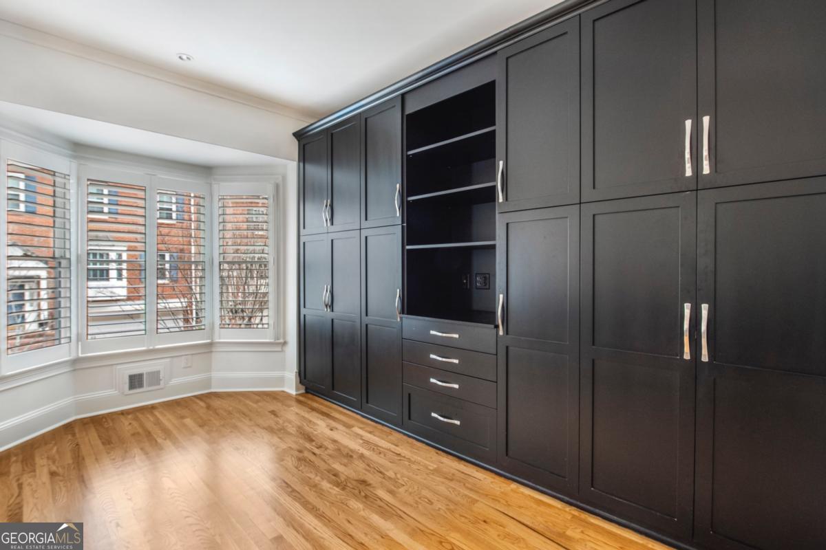 3685 Peachtree Road NE Atlanta GA 30319