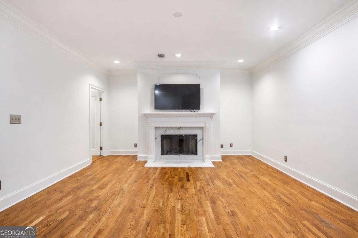 3685 Peachtree Road NE Atlanta GA 30319