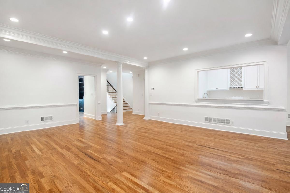 3685 Peachtree Road NE Atlanta GA 30319
