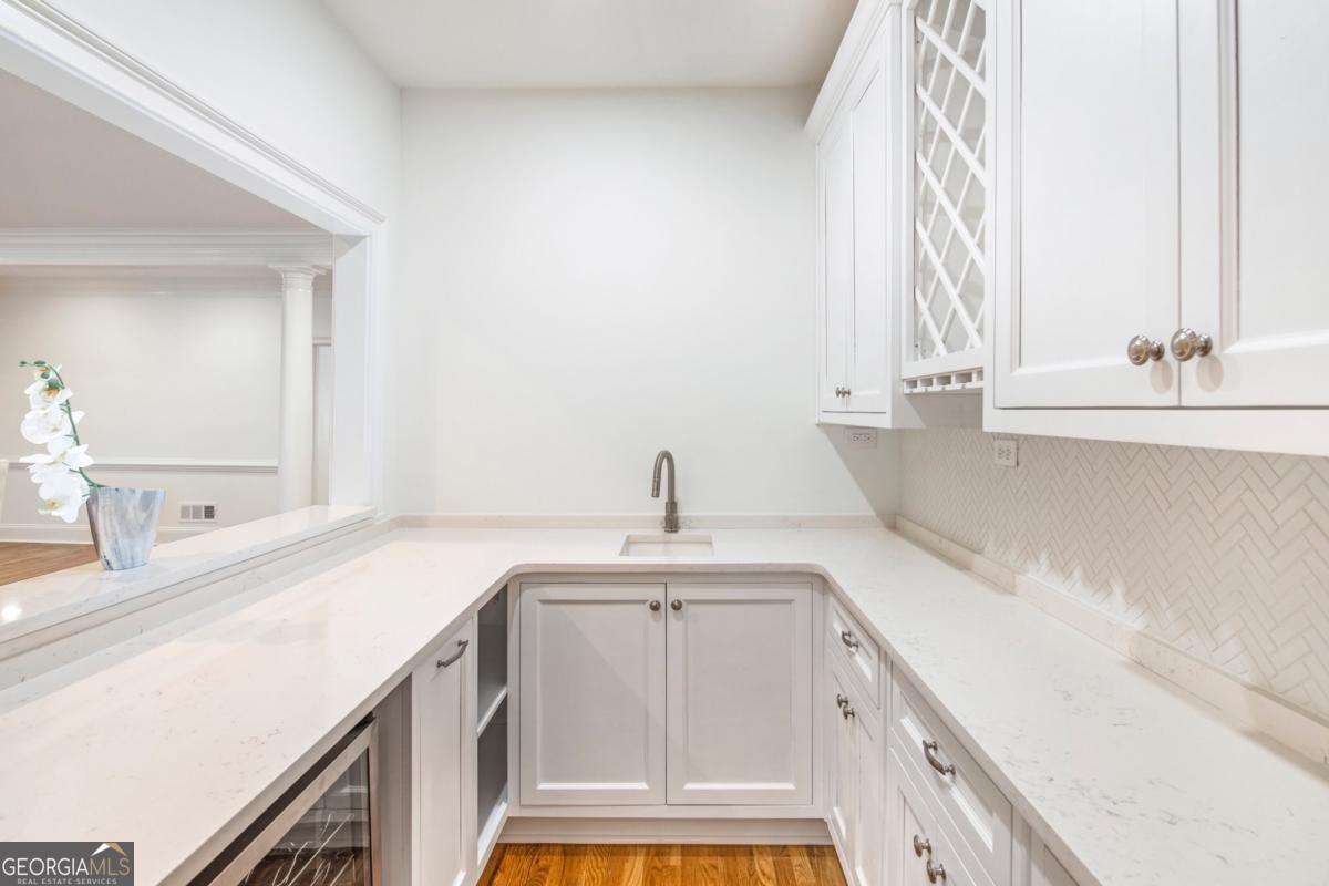 3685 Peachtree Road NE Atlanta GA 30319