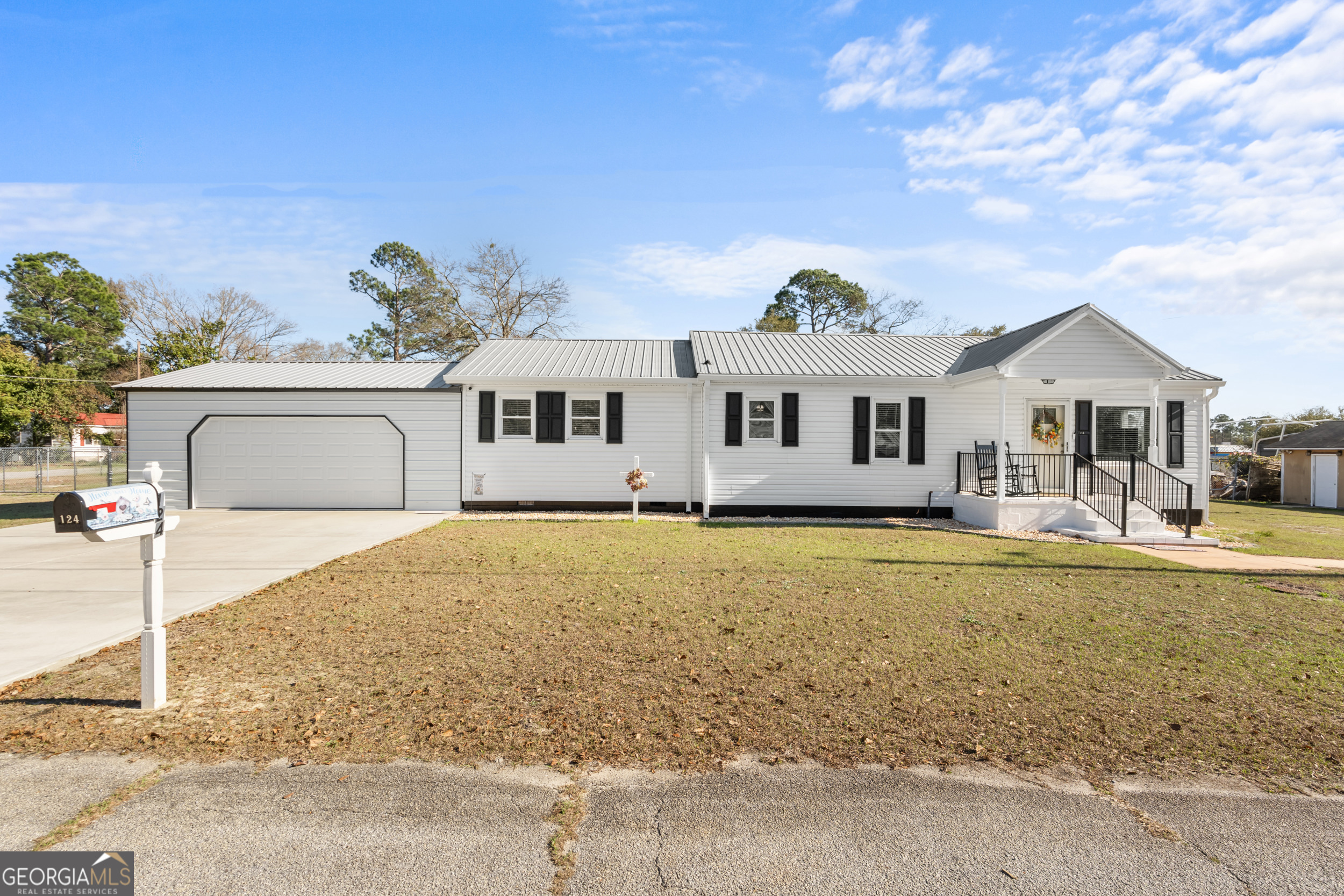 124 Pierce Avenue Swainsboro GA 30401